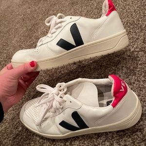 Veja V-10 Sneaker in White & Nautico & Pekin Sz.9